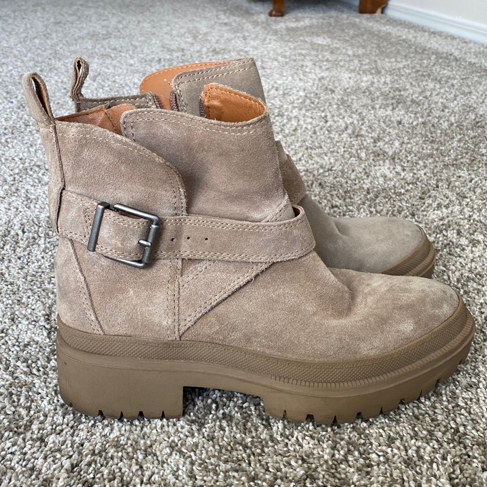 Lucky Brand shoes. Size 7